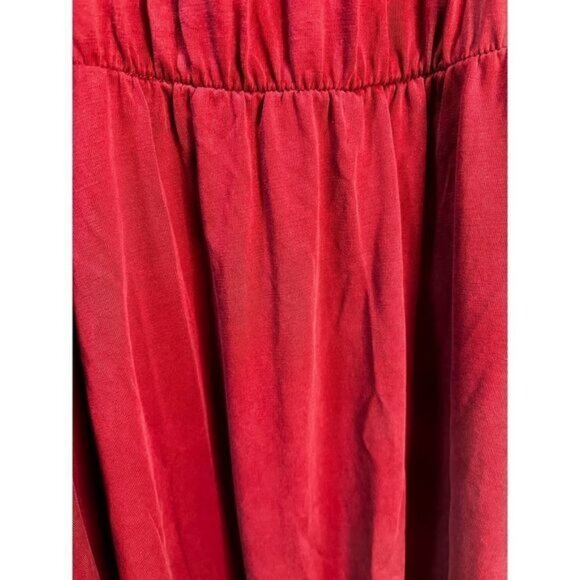 Red Sleeveless Midi Dress With Keyhole Detail & Adjustable Straps By Kalypso‎ - Picture 4 of 6